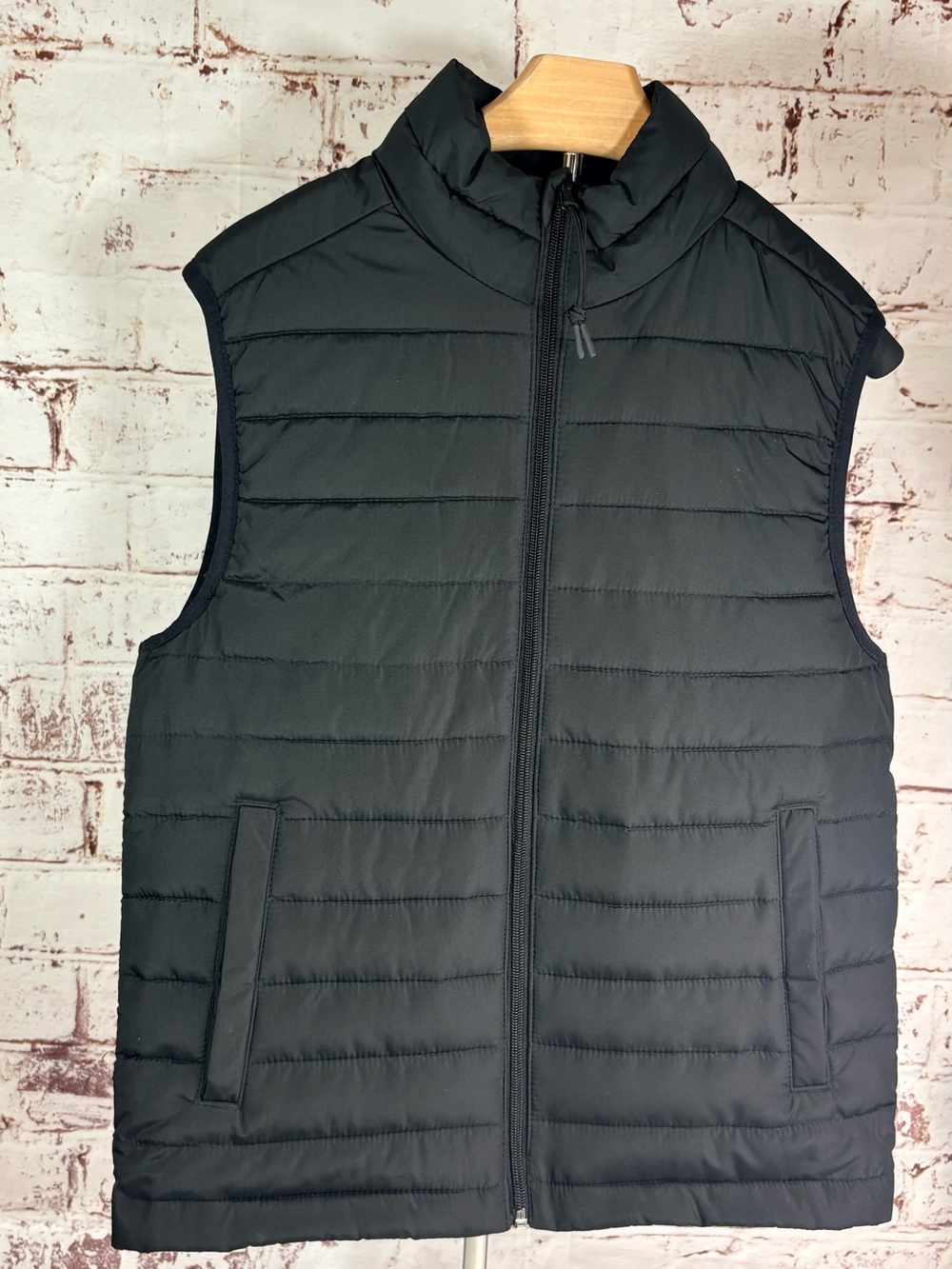 Aeropostale Black Quilted Puffer Vest